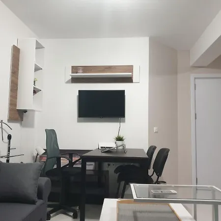 New The Twins Two-bedroom, 5 At 15 Tsani Ginchev Street, Floor 3 アパート