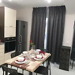 New The Twins Two-bedroom, 5 At 15 Tsani Ginchev Street, Floor 3 Apartmán