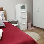 New The Twins Two-bedroom, 5 At 15 Tsani Ginchev Street, Floor 3 Apartmán