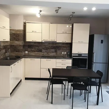 Apartmán New The Twins Two-bedroom, 5 At 15 Tsani Ginchev Street, Floor 3 *