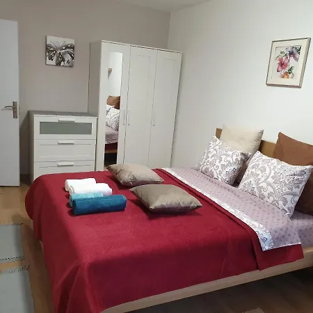 Apartmán New The Twins Two-bedroom, 5 At 15 Tsani Ginchev Street, Floor 3 Varna