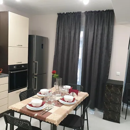 New The Twins Two-bedroom, 5 At 15 Tsani Ginchev Street, Floor 3 Appartement