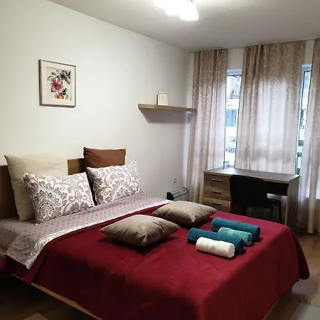 New The Twins Two-bedroom, 5 At 15 Tsani Ginchev Street, Floor 3 Apartmán *