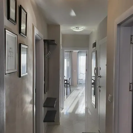 New The Twins Two-bedroom, 5 At 15 Tsani Ginchev Street, Floor 3 Appartement *