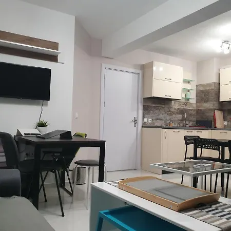 New The Twins Two-bedroom, 5 At 15 Tsani Ginchev Street, Floor 3 Appartement *